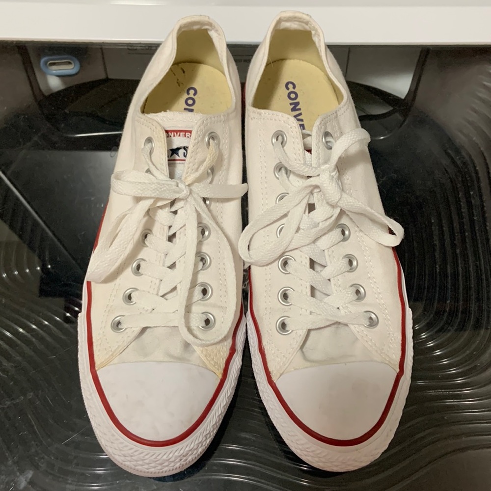 Unisex Converse All star, only worn a couple times, wrong size.